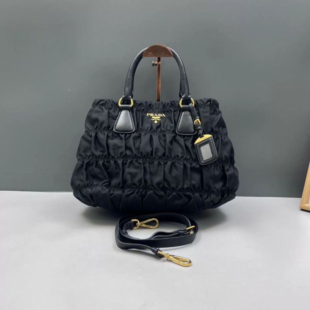 Prada Women Pre-Loved Bag Very Good Condition